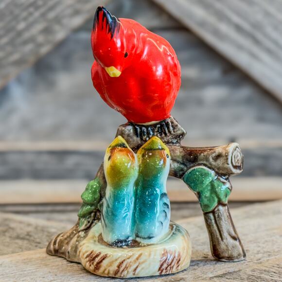 Cardinal Bird On A Branch Feeding Baby Birds, Vintage Japanese Porcelain, 4"H - Picture 4 of 9